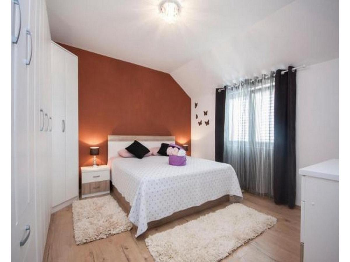 Apartment Dar Murter Esterno foto