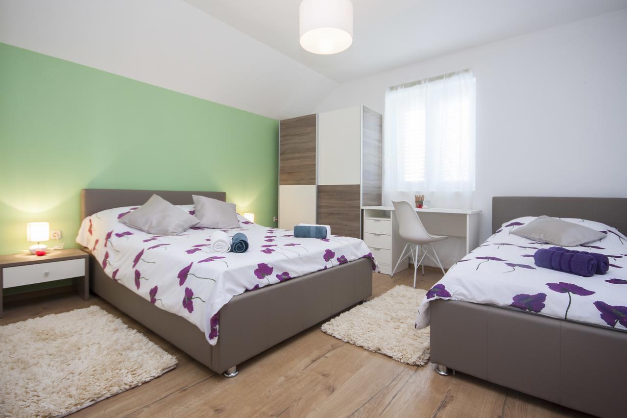 Apartment Dar Murter Esterno foto